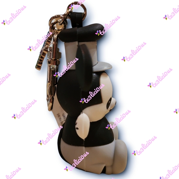 DISNEY PARKS WISHABLES MICKEY STEAMBOAT WILLIE KEYCHAIN - Picture 2 of 6